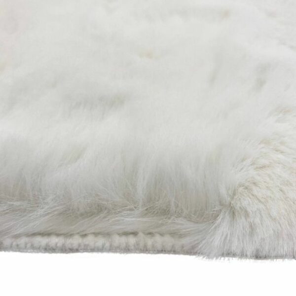 rabbit.fur_.vit_.white_.shaggy.rug_.ryamatta_3